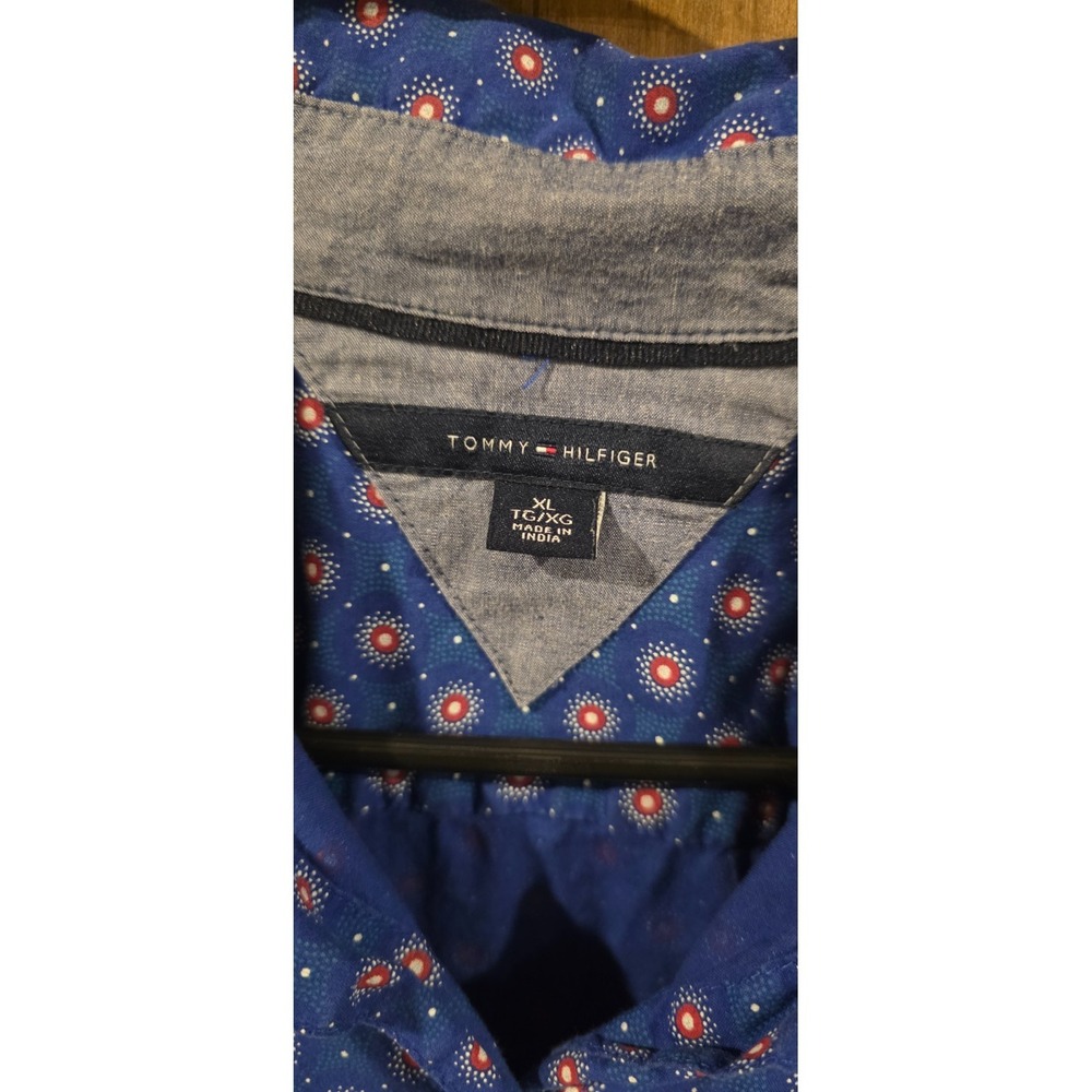 Tommy Hilfiger Button-Up Shirt Womens XL Blue All Over‎ Printed Roll-Tab Sleeve - Picture 6 of 6
